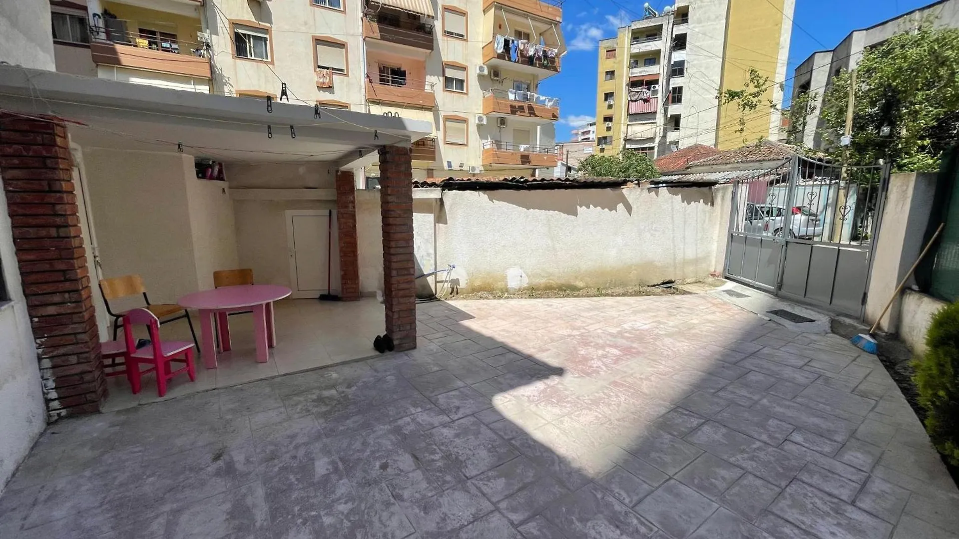 Central Traditional Retreat In Fier